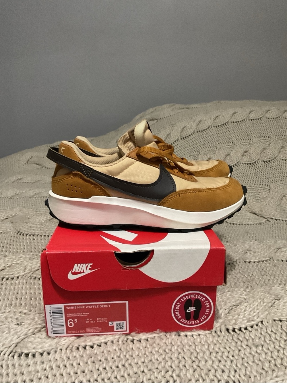 Nike Waffle Debut Sesame Baroque Brown Women’s 6.5 Sneakers